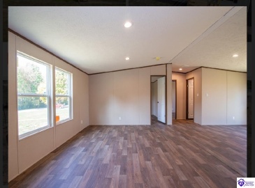 Dixie Highway, Upton, Kentucky 42784, ,2 BathroomsBathrooms,For Sale,Dixie Highway,HK24004065