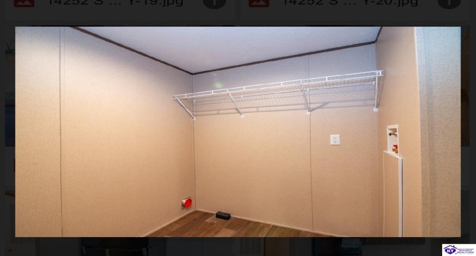 Dixie Highway, Upton, Kentucky 42784, ,2 BathroomsBathrooms,For Sale,Dixie Highway,HK24004065