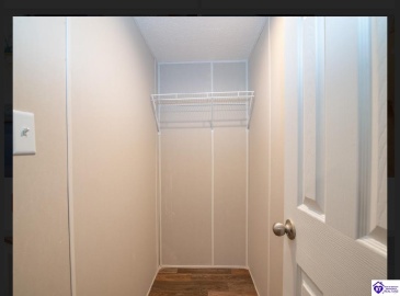 Dixie Highway, Upton, Kentucky 42784, ,2 BathroomsBathrooms,For Sale,Dixie Highway,HK24004065