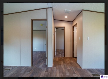 Dixie Highway, Upton, Kentucky 42784, ,2 BathroomsBathrooms,For Sale,Dixie Highway,HK24004065