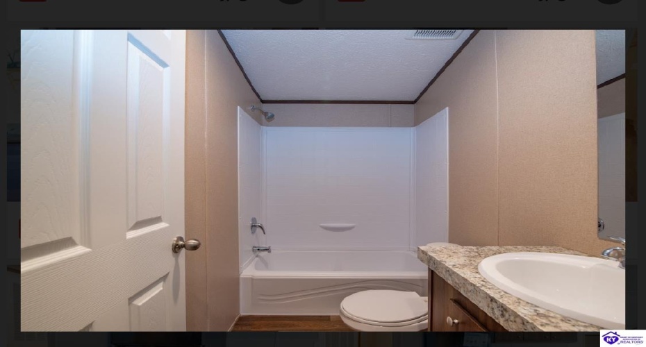 Dixie Highway, Upton, Kentucky 42784, ,2 BathroomsBathrooms,For Sale,Dixie Highway,HK24004065