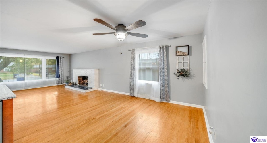 Dell Brooke Ave, Louisville, Kentucky 40220, ,3 BathroomsBathrooms,For Sale,Dell Brooke Ave,HK24004069