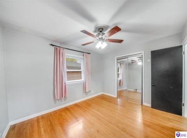 Dell Brooke Ave, Louisville, Kentucky 40220, ,3 BathroomsBathrooms,For Sale,Dell Brooke Ave,HK24004069