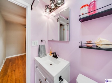 Dell Brooke Ave, Louisville, Kentucky 40220, ,3 BathroomsBathrooms,For Sale,Dell Brooke Ave,HK24004069