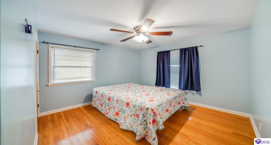 Dell Brooke Ave, Louisville, Kentucky 40220, ,3 BathroomsBathrooms,For Sale,Dell Brooke Ave,HK24004069