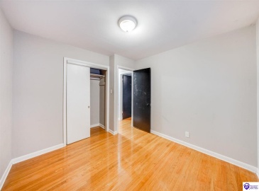 Dell Brooke Ave, Louisville, Kentucky 40220, ,3 BathroomsBathrooms,For Sale,Dell Brooke Ave,HK24004069