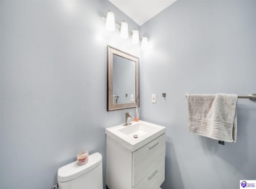 Dell Brooke Ave, Louisville, Kentucky 40220, ,3 BathroomsBathrooms,For Sale,Dell Brooke Ave,HK24004069