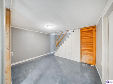 Dell Brooke Ave, Louisville, Kentucky 40220, ,3 BathroomsBathrooms,For Sale,Dell Brooke Ave,HK24004069