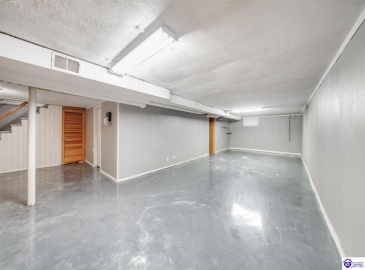 Dell Brooke Ave, Louisville, Kentucky 40220, ,3 BathroomsBathrooms,For Sale,Dell Brooke Ave,HK24004069