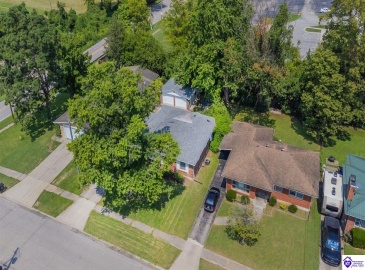 Dell Brooke Ave, Louisville, Kentucky 40220, ,3 BathroomsBathrooms,For Sale,Dell Brooke Ave,HK24004069