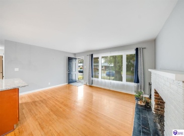 Dell Brooke Ave, Louisville, Kentucky 40220, ,3 BathroomsBathrooms,For Sale,Dell Brooke Ave,HK24004069