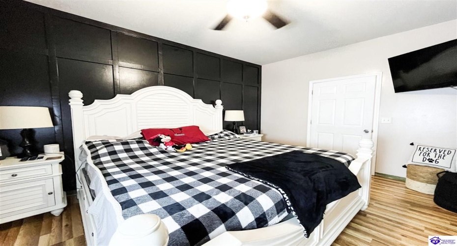 Leitchfield Loop Road, Cecilia, Kentucky 42724, ,3 BathroomsBathrooms,For Sale,Leitchfield Loop Road,HK24004071