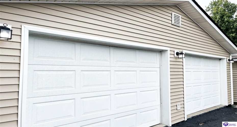 Leitchfield Loop Road, Cecilia, Kentucky 42724, ,3 BathroomsBathrooms,For Sale,Leitchfield Loop Road,HK24004071