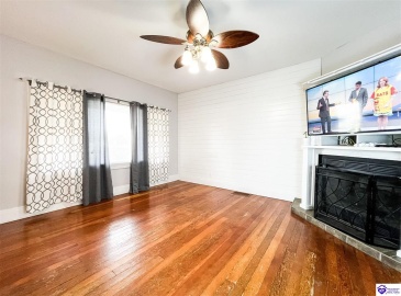 Leitchfield Loop Road, Cecilia, Kentucky 42724, ,3 BathroomsBathrooms,For Sale,Leitchfield Loop Road,HK24004071