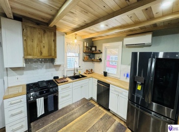 Bowling Green Road, Caneyville, Kentucky 42721, ,2 BathroomsBathrooms,For Sale,Bowling Green Road,HK24004072