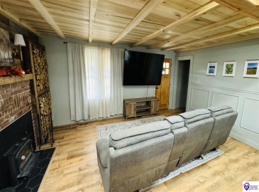 Bowling Green Road, Caneyville, Kentucky 42721, ,2 BathroomsBathrooms,For Sale,Bowling Green Road,HK24004072