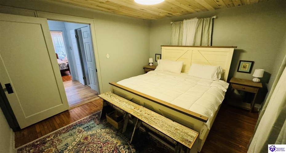 Bowling Green Road, Caneyville, Kentucky 42721, ,2 BathroomsBathrooms,For Sale,Bowling Green Road,HK24004072