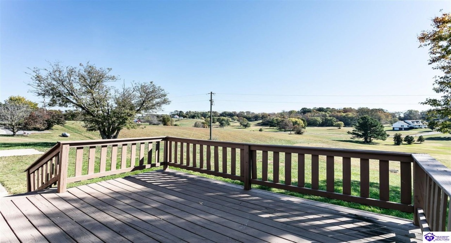 Clubhouse Lane, Glasgow, Kentucky 42141, ,2 BathroomsBathrooms,For Sale,Clubhouse Lane,HK24004075