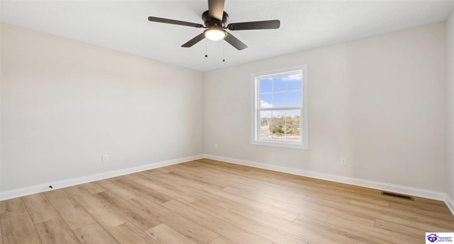 Mcgehee Ct, Ekron, Kentucky 40117, ,2 BathroomsBathrooms,For Sale,Mcgehee Ct,HK24004080