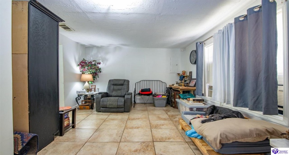 Dixie Highway, Upton, Kentucky 42784, ,1 BathroomBathrooms,For Sale,Dixie Highway,HK24004082