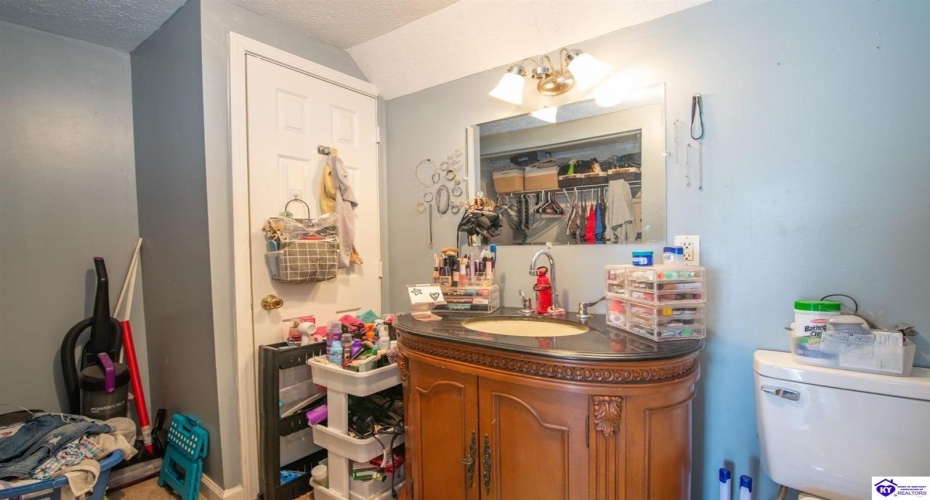 Dixie Highway, Upton, Kentucky 42784, ,1 BathroomBathrooms,For Sale,Dixie Highway,HK24004082