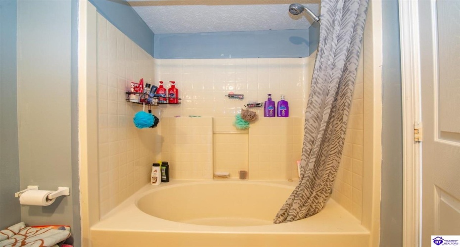 Dixie Highway, Upton, Kentucky 42784, ,1 BathroomBathrooms,For Sale,Dixie Highway,HK24004082