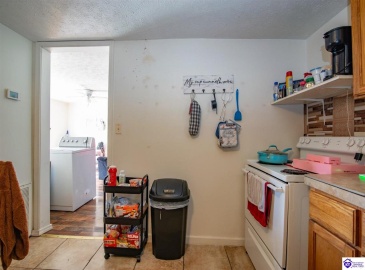 Dixie Highway, Upton, Kentucky 42784, ,1 BathroomBathrooms,For Sale,Dixie Highway,HK24004082