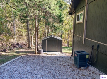 Sunny View Road, Brandenburg, Kentucky 40108, ,2 BathroomsBathrooms,For Sale,Sunny View Road,HK24004083