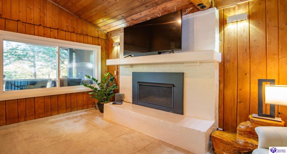 Sunny View Road, Brandenburg, Kentucky 40108, ,2 BathroomsBathrooms,For Sale,Sunny View Road,HK24004083