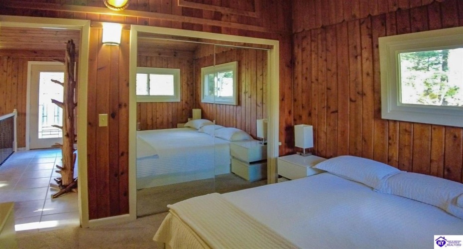 Sunny View Road, Brandenburg, Kentucky 40108, ,2 BathroomsBathrooms,For Sale,Sunny View Road,HK24004083