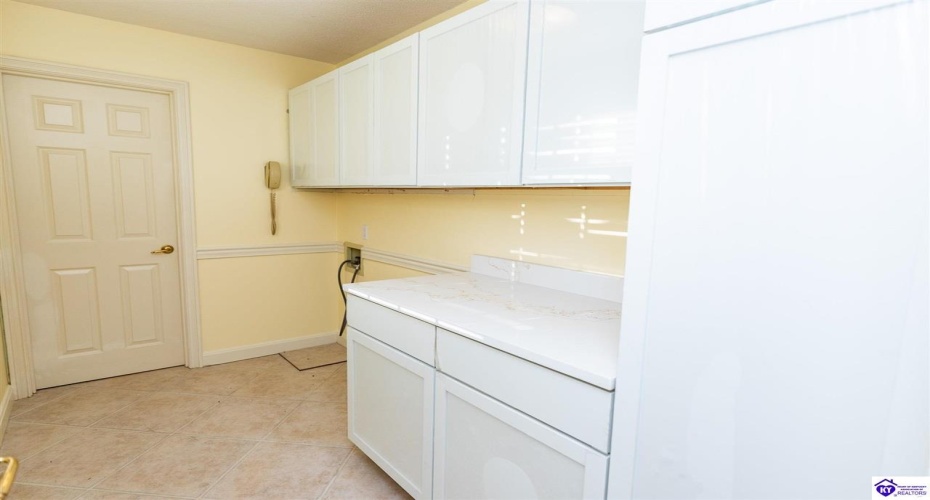 Owsley Road, Rineyville, Kentucky 40162, ,4 BathroomsBathrooms,For Sale,Owsley Road,HK24004087