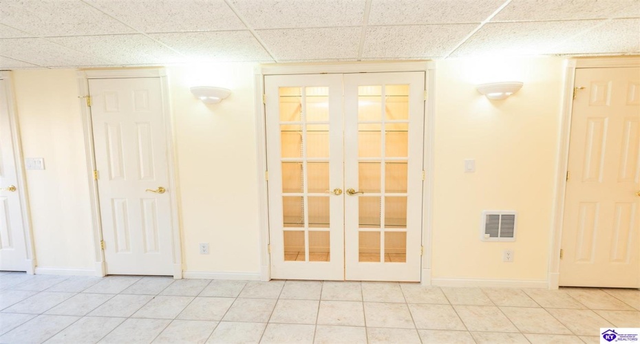 Owsley Road, Rineyville, Kentucky 40162, ,4 BathroomsBathrooms,For Sale,Owsley Road,HK24004087