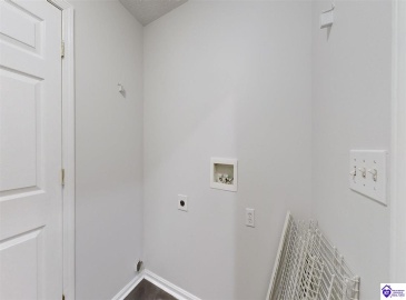 Grandel Meadow Ct, Louisville, Kentucky 40258, ,3 BathroomsBathrooms,For Sale,Grandel Meadow Ct,HK24004094