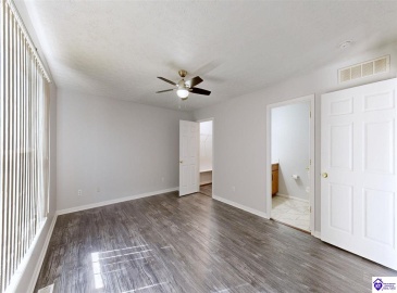 Grandel Meadow Ct, Louisville, Kentucky 40258, ,3 BathroomsBathrooms,For Sale,Grandel Meadow Ct,HK24004094