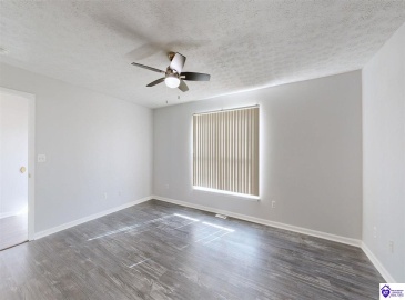 Grandel Meadow Ct, Louisville, Kentucky 40258, ,3 BathroomsBathrooms,For Sale,Grandel Meadow Ct,HK24004094