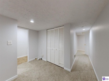 Grandel Meadow Ct, Louisville, Kentucky 40258, ,3 BathroomsBathrooms,For Sale,Grandel Meadow Ct,HK24004094