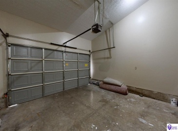 Grandel Meadow Ct, Louisville, Kentucky 40258, ,3 BathroomsBathrooms,For Sale,Grandel Meadow Ct,HK24004094