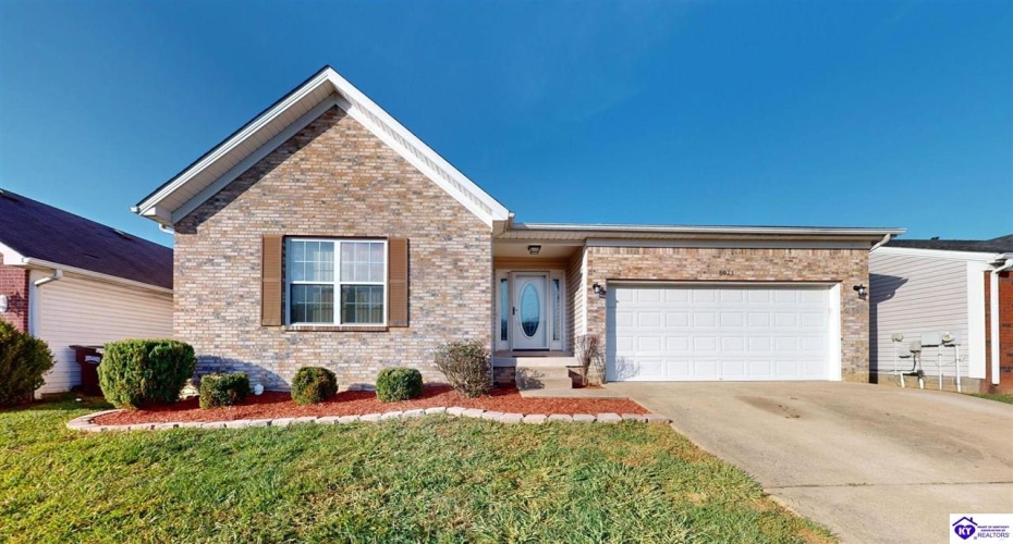 Grandel Meadow Ct, Louisville, Kentucky 40258, ,3 BathroomsBathrooms,For Sale,Grandel Meadow Ct,HK24004094