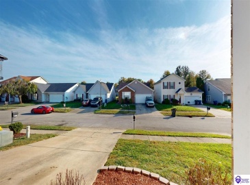 Grandel Meadow Ct, Louisville, Kentucky 40258, ,3 BathroomsBathrooms,For Sale,Grandel Meadow Ct,HK24004094