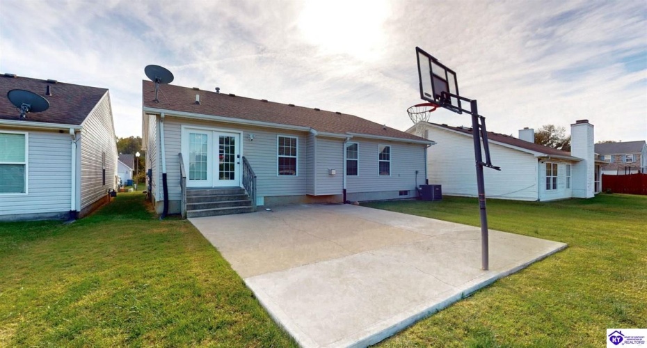 Grandel Meadow Ct, Louisville, Kentucky 40258, ,3 BathroomsBathrooms,For Sale,Grandel Meadow Ct,HK24004094