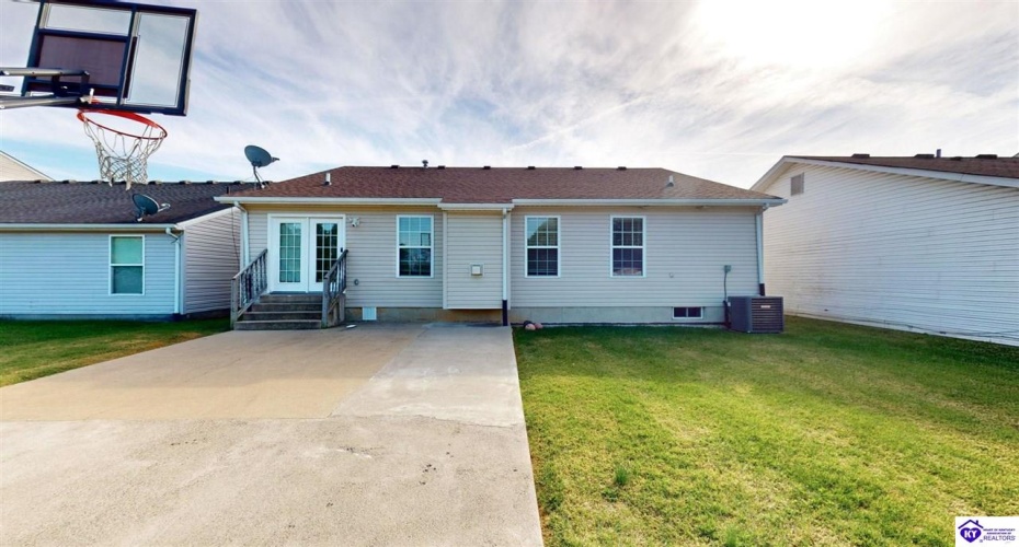 Grandel Meadow Ct, Louisville, Kentucky 40258, ,3 BathroomsBathrooms,For Sale,Grandel Meadow Ct,HK24004094