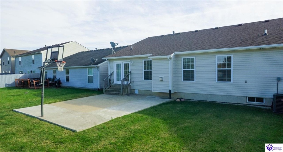 Grandel Meadow Ct, Louisville, Kentucky 40258, ,3 BathroomsBathrooms,For Sale,Grandel Meadow Ct,HK24004094