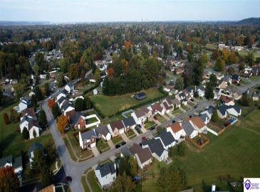 Grandel Meadow Ct, Louisville, Kentucky 40258, ,3 BathroomsBathrooms,For Sale,Grandel Meadow Ct,HK24004094