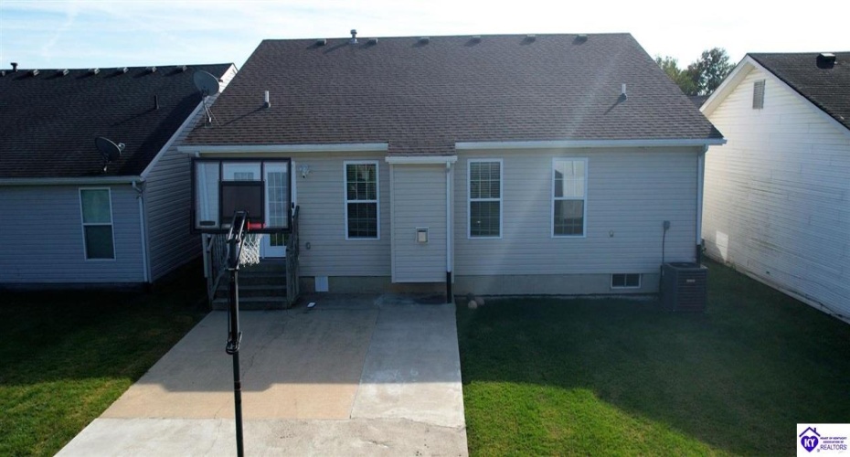 Grandel Meadow Ct, Louisville, Kentucky 40258, ,3 BathroomsBathrooms,For Sale,Grandel Meadow Ct,HK24004094