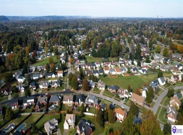 Grandel Meadow Ct, Louisville, Kentucky 40258, ,3 BathroomsBathrooms,For Sale,Grandel Meadow Ct,HK24004094