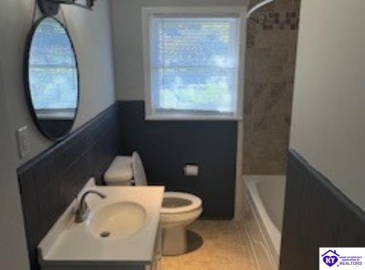 Commanche Drive, Elizabethtown, Kentucky 42701, ,2 BathroomsBathrooms,For Sale,Commanche Drive,HK24004105
