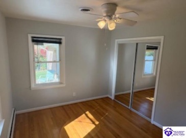 Commanche Drive, Elizabethtown, Kentucky 42701, ,2 BathroomsBathrooms,For Sale,Commanche Drive,HK24004105