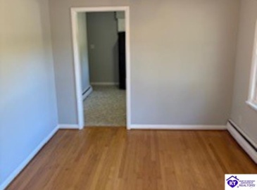 Commanche Drive, Elizabethtown, Kentucky 42701, ,2 BathroomsBathrooms,For Sale,Commanche Drive,HK24004105