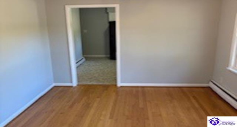 Commanche Drive, Elizabethtown, Kentucky 42701, ,2 BathroomsBathrooms,For Sale,Commanche Drive,HK24004105