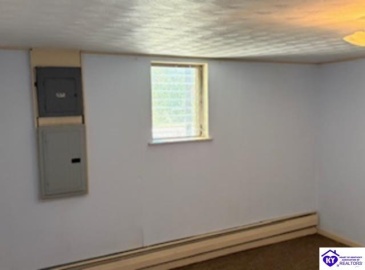 Commanche Drive, Elizabethtown, Kentucky 42701, ,2 BathroomsBathrooms,For Sale,Commanche Drive,HK24004105